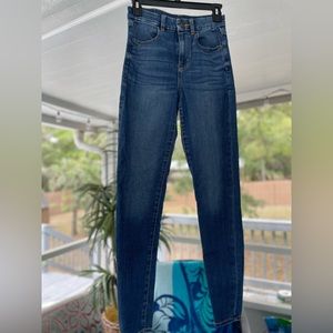 American Eagle Curvy Hi Rise Jeggings in Next Level Stretch size 2 Long